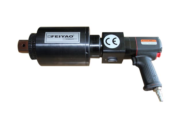 气动定扭矩扳手