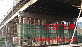 桥梁同步顶升现场图